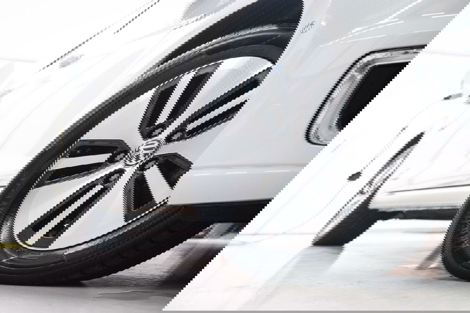Volkswagen e-Golf | Adaptive | Stoelverwarming | PDC | Navigatie | Ambiance verlichting | LED |