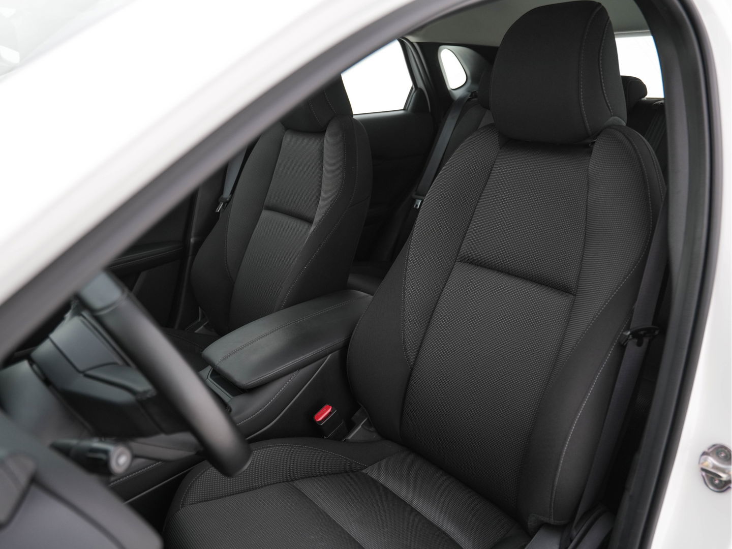 Mazda CX-30 2.0 e-SkyActiv-G M Hybrid Comfort *FULL-LED | NAVI-FULLMAP | CAMERA | DAB | COMFORT-SEATS | ECC | PDC | HEATED-SEATS | CRUISE | LANE-ASSIST | TOWBAR | CARPLAY | BLINDSPOT | 16''ALU*