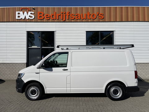 Volkswagen Transporter 2.0 TDI 102pk euro 6 / L1H1 Comfortline / bpm vrij / vaste prijs rijklaar € 12.950 ex btw / lease vanaf € 218 / Bott ingerichte laadruimte / imperial / trekhaak / bijrijdersbank !