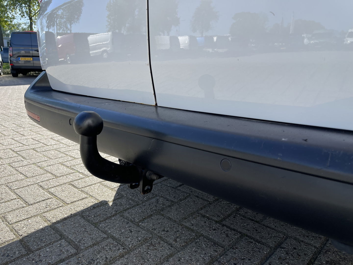 Volkswagen Transporter 2.0 TDI 102pk euro 6 / L1H1 Comfortline / bpm vrij / vaste prijs rijklaar € 12.950 ex btw / lease vanaf € 218 / Bott ingerichte laadruimte / imperial / trekhaak / bijrijdersbank !