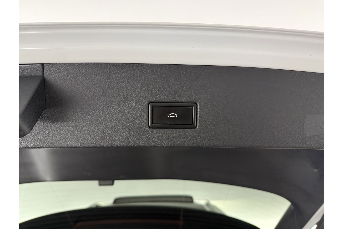 Volkswagen T-Roc 1.5 TSI R-line DSG 150PK Pano LED Virtual Trekhaak ACC Camera Carplay Clima Navi 19"LMV