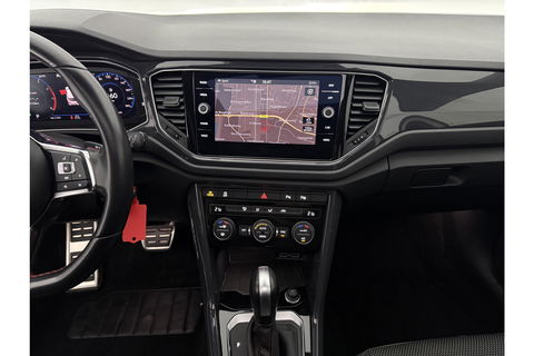Volkswagen T-Roc 1.5 TSI R-line DSG 150PK Pano LED Virtual Trekhaak ACC Camera Carplay Clima Navi 19"LMV