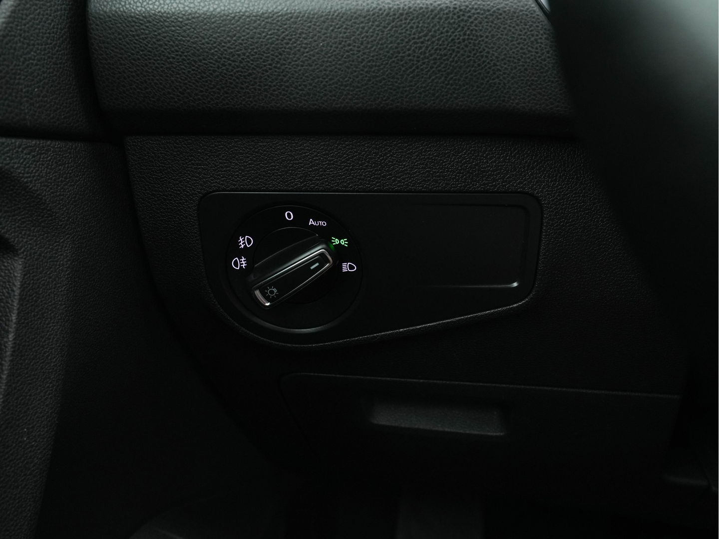 Volkswagen Tiguan 2.0 TDI Comfortline Aut. *PANO | LED-LIGHTS | ADAPTIVE-CRUISE | COMFORT-SEATS | PARKPILOT | ECC | AMBIENT-LIGHT | HEATED-SEATS | PDC | 17''ALU*