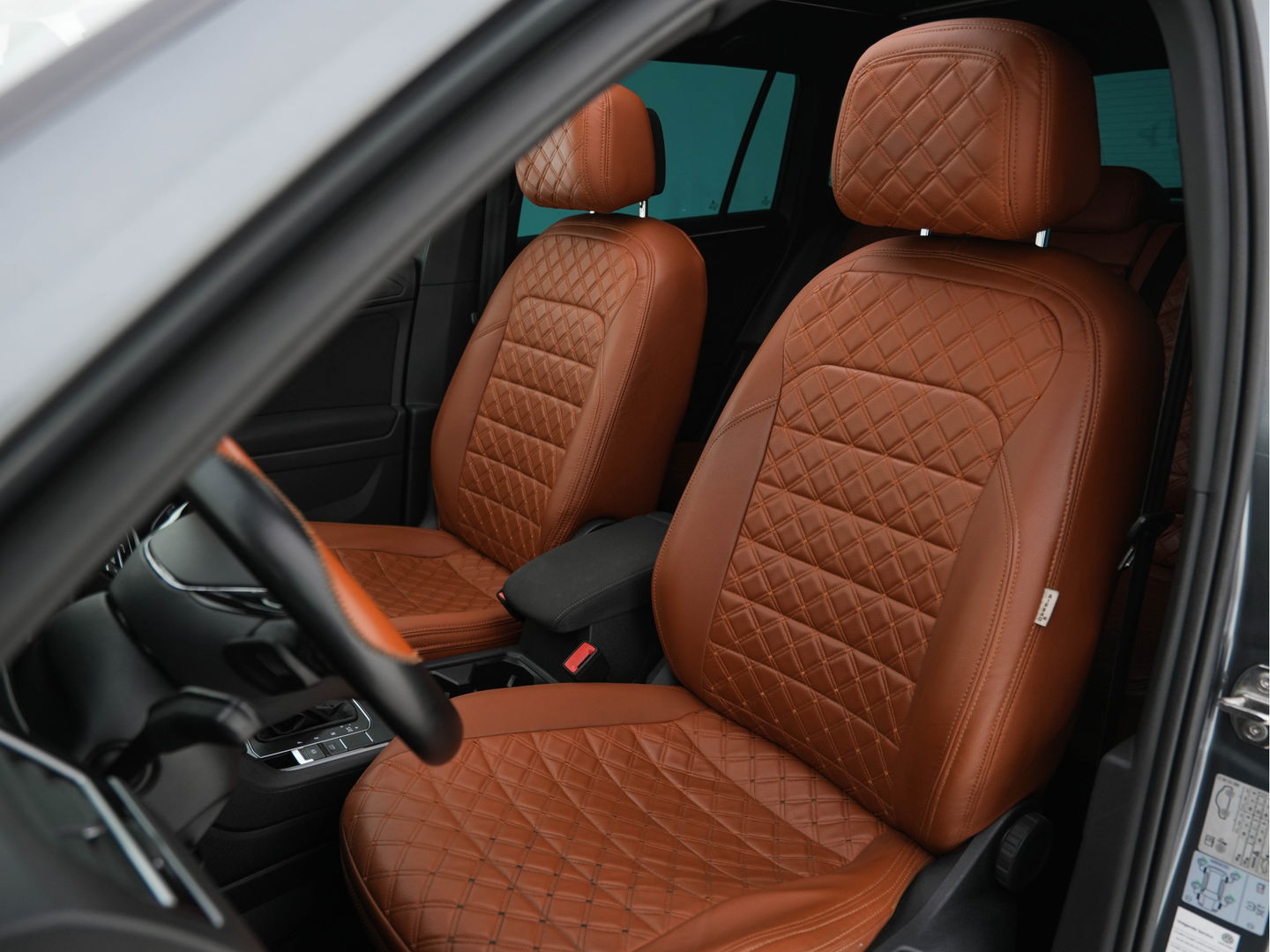 Volkswagen Tiguan 2.0 TDI Comfortline Aut. *PANO | LED-LIGHTS | ADAPTIVE-CRUISE | COMFORT-SEATS | PARKPILOT | ECC | AMBIENT-LIGHT | HEATED-SEATS | PDC | 17''ALU*