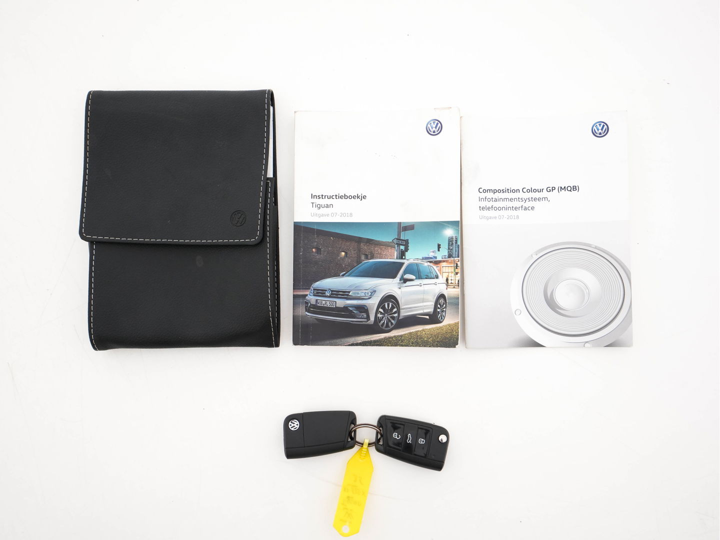 Volkswagen Tiguan 2.0 TDI Comfortline Aut. *PANO | LED-LIGHTS | ADAPTIVE-CRUISE | COMFORT-SEATS | PARKPILOT | ECC | AMBIENT-LIGHT | HEATED-SEATS | PDC | 17''ALU*