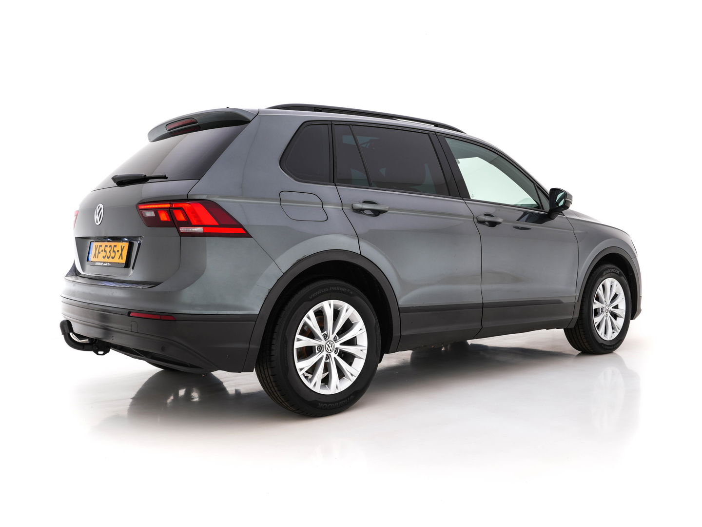 Volkswagen Tiguan 2.0 TDI Comfortline Aut. *PANO | LED-LIGHTS | ADAPTIVE-CRUISE | COMFORT-SEATS | PARKPILOT | ECC | AMBIENT-LIGHT | HEATED-SEATS | PDC | 17''ALU*