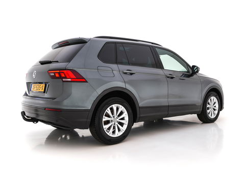 Volkswagen Tiguan 2.0 TDI Comfortline Aut. *PANO | LED-LIGHTS | ADAPTIVE-CRUISE | COMFORT-SEATS | PARKPILOT | ECC | AMBIENT-LIGHT | HEATED-SEATS | PDC | 17''ALU*