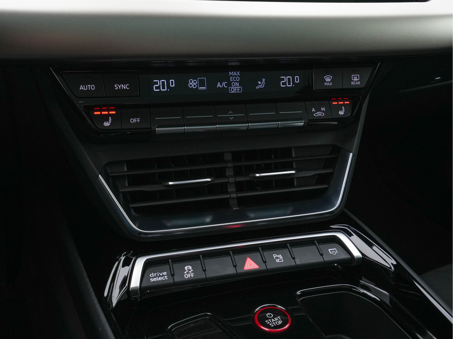 Audi e-tron GT 93 kWh AWD [ 3-Fase ] (INCL-BTW) *PANO | HEAD-UP | MATRIX-LED | LEATHER-MICROFIBRE | BANG/OLUFSEN-AUDIO  | ADAPTIVE-CRUISE | TOP-VIEW | AIR-SUSPENSION | MEMORY-PACK | KEYLESS | DIGI-COCKPIT | NAVI-FULLMAP | 21"ALU