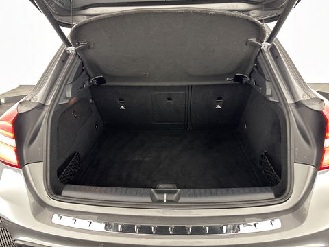 Mercedes-Benz GLA AMG 45 4MATIC *PANO | XENON | LEATHER-ALCANTARA | MEMORY-PACK | HARMAN/KARDON-AUDIO | KEYLESS |  CAMERA | SPORT-SEATS | HEATED-SEATS | NAVI-FULLMAP | SHIFT-PADDLES  | ECC | PDC | CRUISE | 20''ALU*