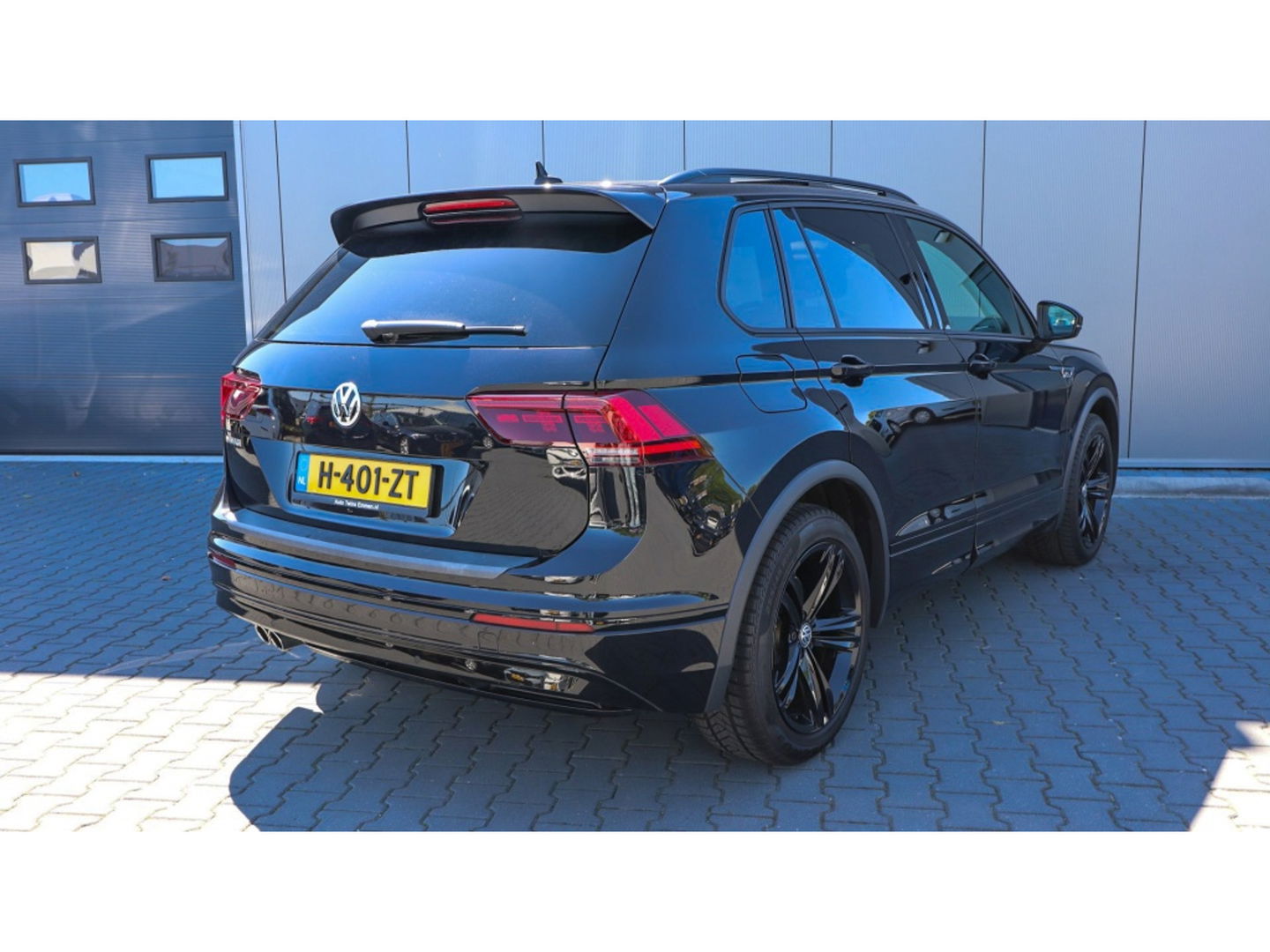 Volkswagen Tiguan 1.5 TSI Highl. Bus R | R-line | Pano | Led | Black Style | Dynn