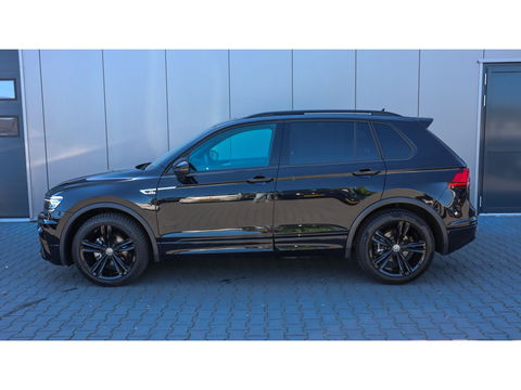 Volkswagen Tiguan 1.5 TSI Highl. Bus R | R-line | Pano | Led | Black Style | Dynn
