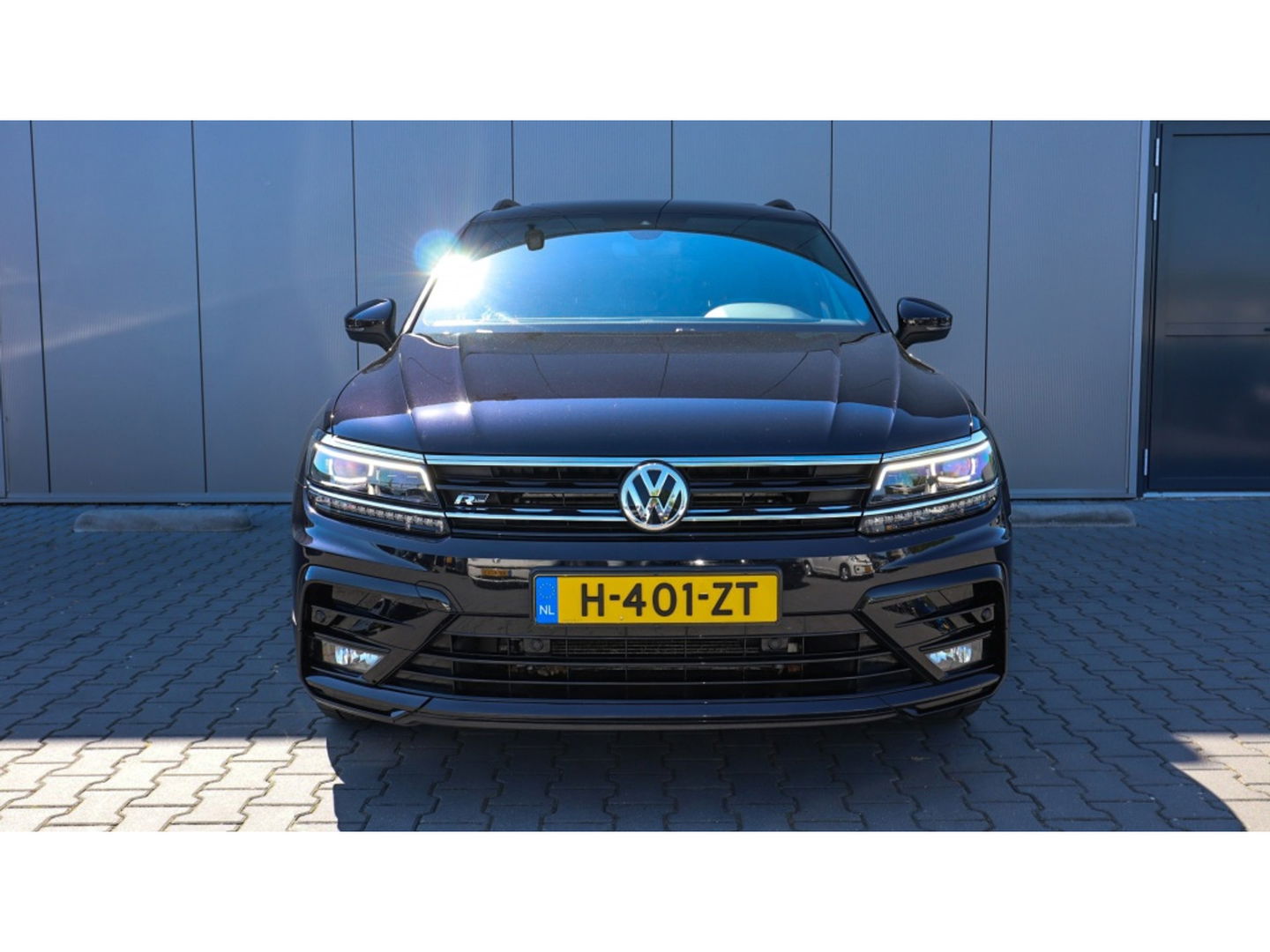 Volkswagen Tiguan 1.5 TSI Highl. Bus R | R-line | Pano | Led | Black Style | Dynn