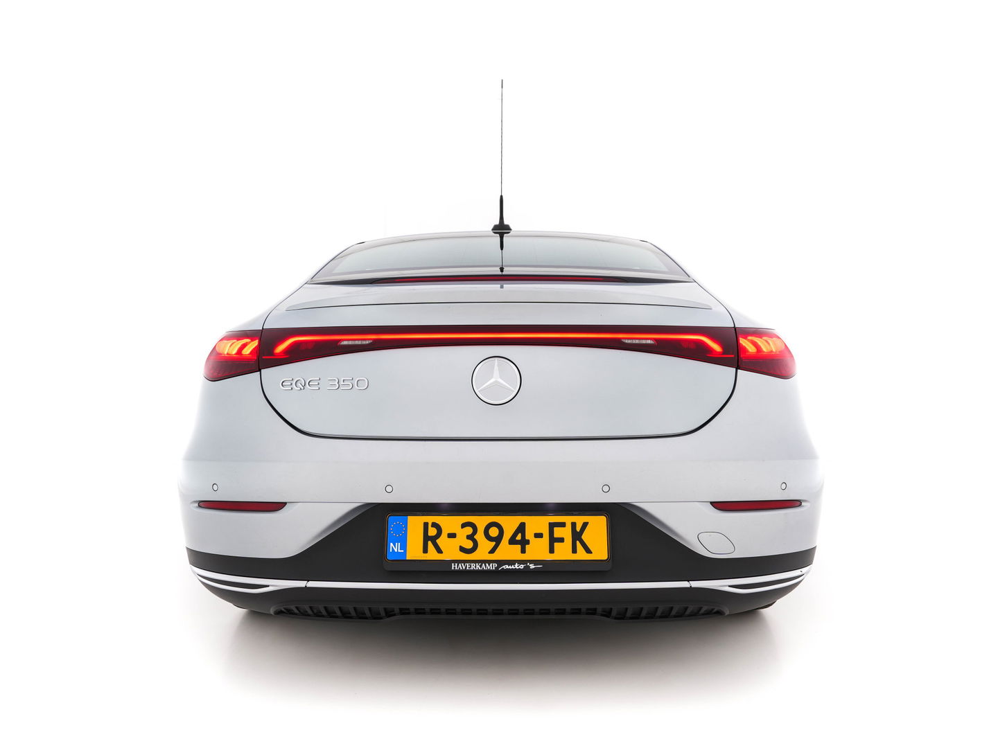 Mercedes-Benz EQE 350+ Luxury Line 91 kWh [ 3-Fase ] (INCL-BTW) Aut. *LUXURY-LEATHER | DISTRONIC | FULL-LED | KEYLESS | CAMERA | BLIND-SPOT | MEMORY-PACK | DIGI-COCKPIT | MBUX-NAVI | AMBIENT-LIGHT | DAB+ | COMFORT-SEATS | 19''ALU*