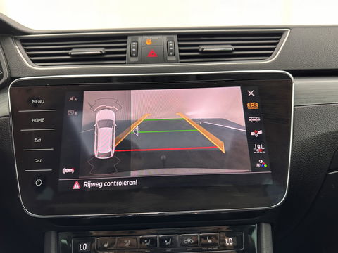 Škoda Superb Combi 1.6 TDI Clever Edition *GEARBOX-BROKEN* Aut. *PANO | FULL-LEATHER | BI-XENON | CAMERA | MEMORY-PACK | KEYLESS | DAB+ | NAVI-FULLMAP | ECC | PDC | CRUISE | TOWBAR | SPORT-SEATS | 17''ALU*
