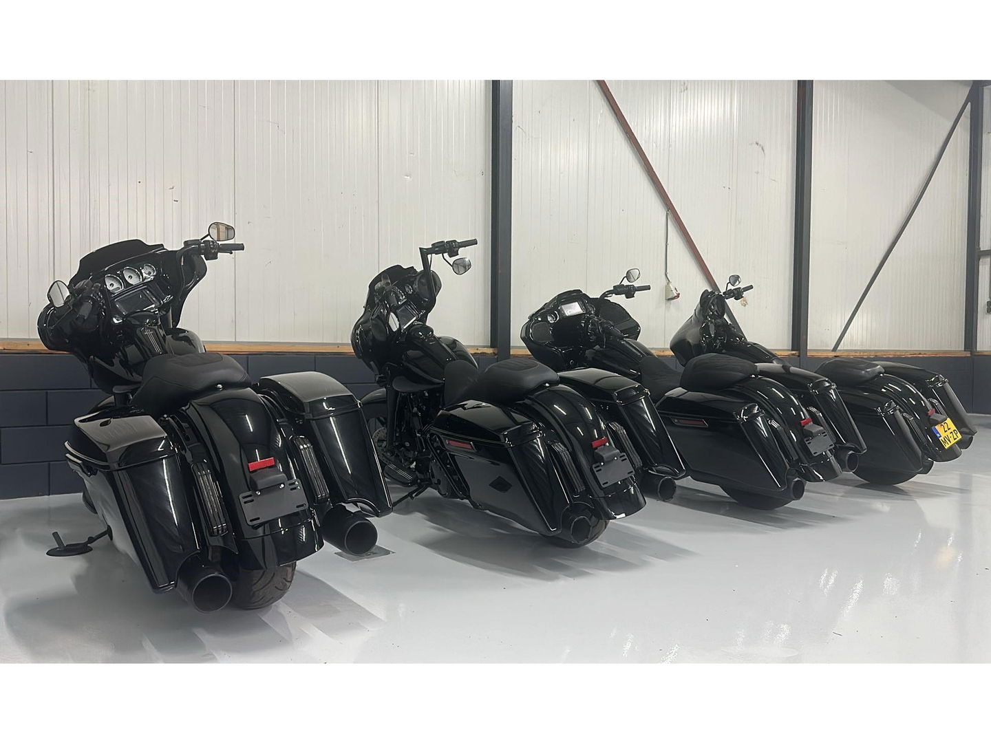 Harley Davidson 103 FLTRX Road Glide Roadglide Nardo Blackout