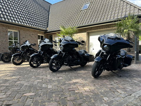 Harley Davidson 103 FLTRX Road Glide Roadglide Nardo Blackout