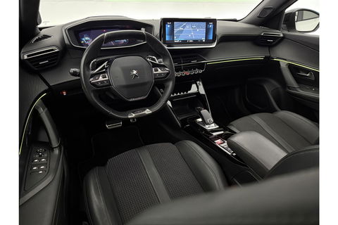 Peugeot 2008 1.2 PureTech GT-Line 360 Camera Pano Sfeerverl. LED Carplay Virtual Clima Cruise Navi 18"LMV PDC