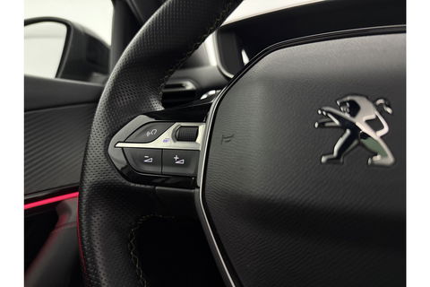 Peugeot 2008 1.2 PureTech GT-Line 360 Camera Pano Sfeerverl. LED Carplay Virtual Clima Cruise Navi 18"LMV PDC