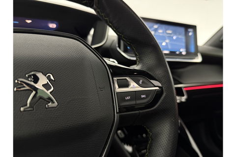 Peugeot 2008 1.2 PureTech GT-Line 360 Camera Pano Sfeerverl. LED Carplay Virtual Clima Cruise Navi 18"LMV PDC