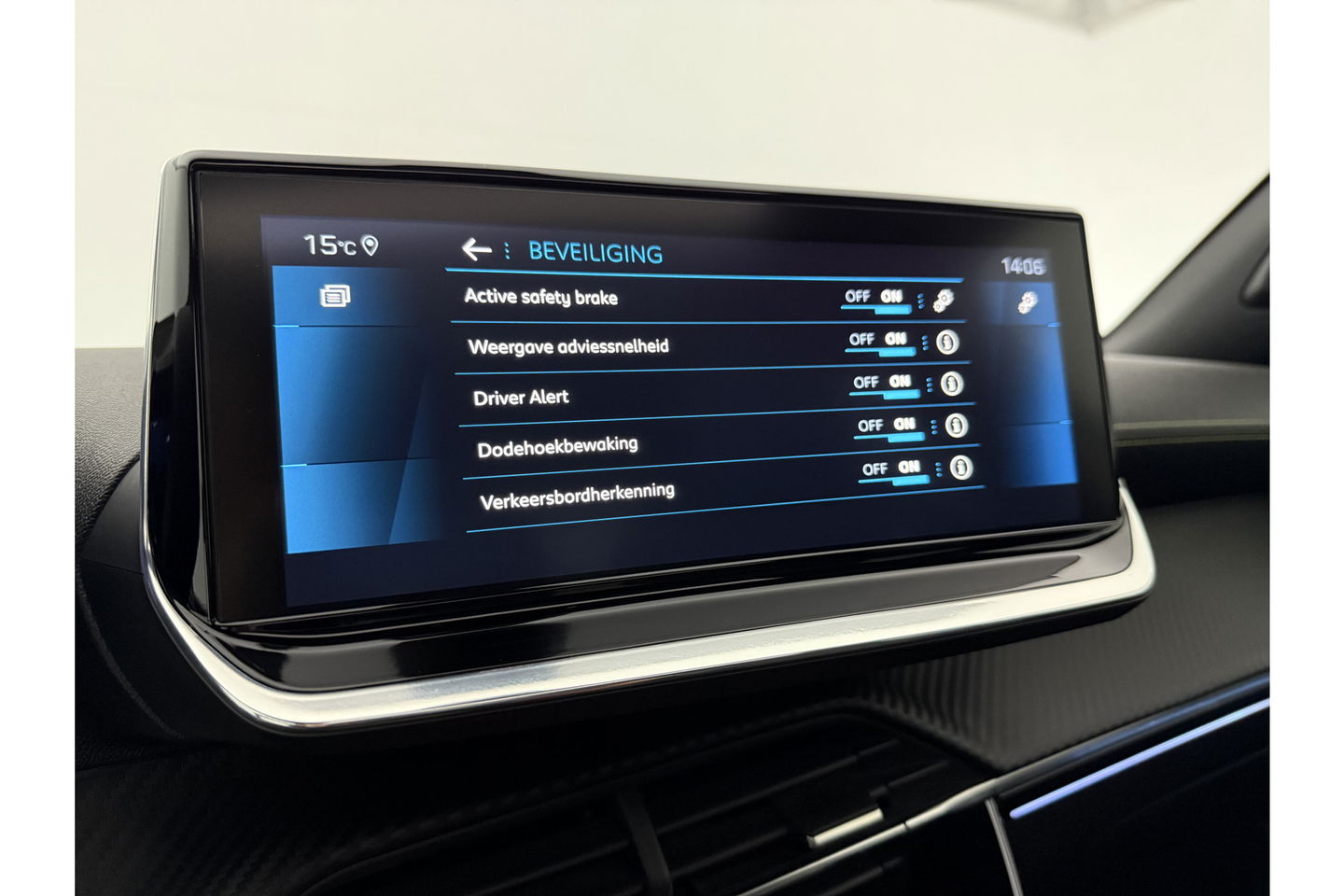 Peugeot 2008 1.2 PureTech GT-Line 360 Camera Pano Sfeerverl. LED Carplay Virtual Clima Cruise Navi 18"LMV PDC