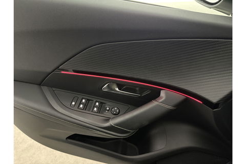 Peugeot 2008 1.2 PureTech GT-Line 360 Camera Pano Sfeerverl. LED Carplay Virtual Clima Cruise Navi 18"LMV PDC