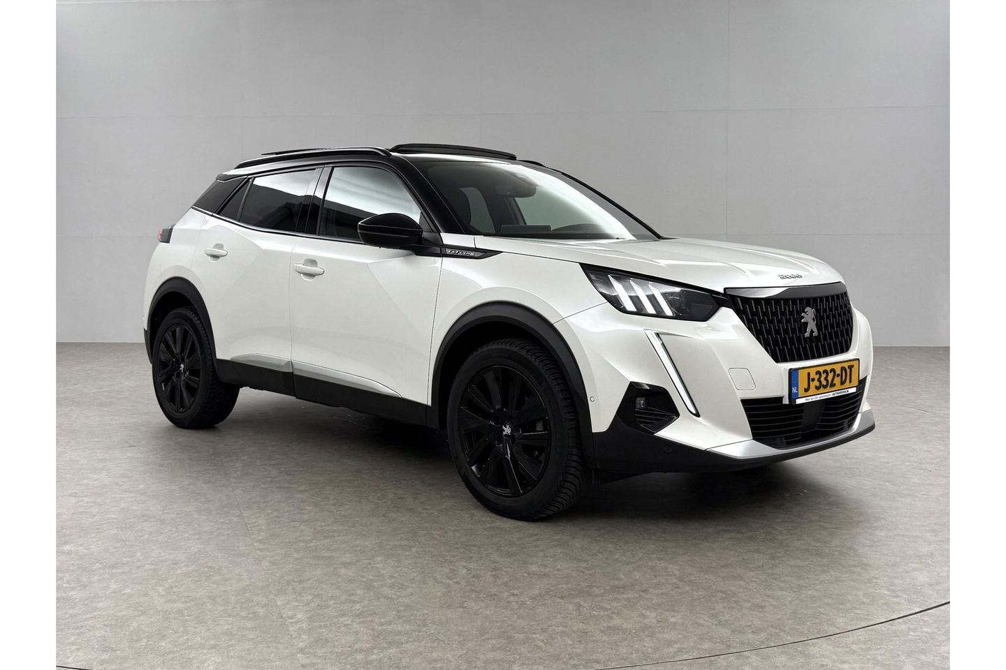 Peugeot 2008 1.2 PureTech GT-Line 360 Camera Pano Sfeerverl. LED Carplay Virtual Clima Cruise Navi 18"LMV PDC