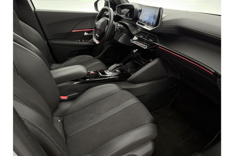 Peugeot 2008 1.2 PureTech GT-Line 360 Camera Pano Sfeerverl. LED Carplay Virtual Clima Cruise Navi 18"LMV PDC