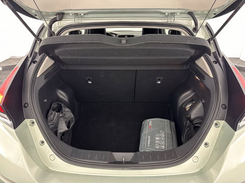Nissan Leaf 2.ZERO EDITION 40 kWh Aut. *ADAPTIVE-CRUISE | DIGI-COCKPIT | TOP-VIEW | BLINDSPOT | KEYLESS | DAB+ | LANE-ASSIST | HEATED-SEATS | ECC | PDC | COMFORT-SEATS | CARPLAY | 17"ALU*