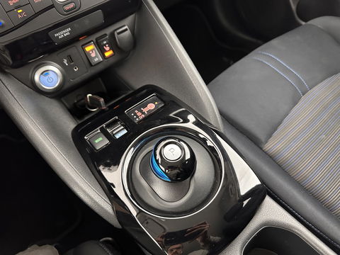 Nissan Leaf 2.ZERO EDITION 40 kWh Aut. *ADAPTIVE-CRUISE | DIGI-COCKPIT | TOP-VIEW | BLINDSPOT | KEYLESS | DAB+ | LANE-ASSIST | HEATED-SEATS | ECC | PDC | COMFORT-SEATS | CARPLAY | 17"ALU*