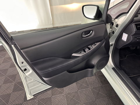 Nissan Leaf 2.ZERO EDITION 40 kWh Aut. *ADAPTIVE-CRUISE | DIGI-COCKPIT | TOP-VIEW | BLINDSPOT | KEYLESS | DAB+ | LANE-ASSIST | HEATED-SEATS | ECC | PDC | COMFORT-SEATS | CARPLAY | 17"ALU*