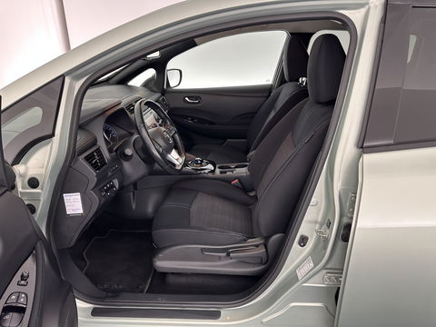Nissan Leaf 2.ZERO EDITION 40 kWh Aut. *ADAPTIVE-CRUISE | DIGI-COCKPIT | TOP-VIEW | BLINDSPOT | KEYLESS | DAB+ | LANE-ASSIST | HEATED-SEATS | ECC | PDC | COMFORT-SEATS | CARPLAY | 17"ALU*