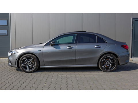 Mercedes-Benz A-Klasse 250 e Bns Sol. AMG | Pano | Multibeam | Cruise
