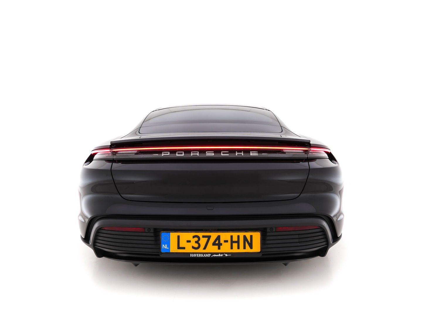 Porsche Taycan Performance 84 kWh [ 3-Fase ] Aut. *PANO | HEAT-PUMP | SPORT-CHRONO-PACK | LEATHER-MICROFIBRE | FULL-LED | MEMORY-PACK | BOSE-SOUND | AIR-SUSPENSION | BLINDSPOT | HEATED-SPORT-SEATS | CAMERA | DAB+ | ECC | PDC | 20''ALU*
