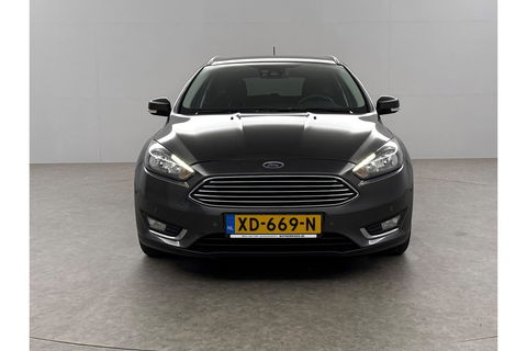 Ford Focus 1.5 TDCI Titanium Clima Carplay Camera Cruise LED Trekhaak Navigatie PDC 16"LMV