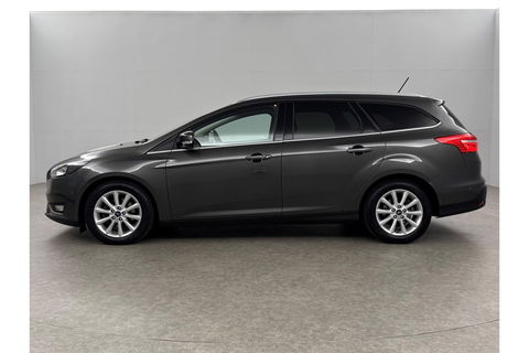 Ford Focus 1.5 TDCI Titanium Clima Carplay Camera Cruise LED Trekhaak Navigatie PDC 16"LMV