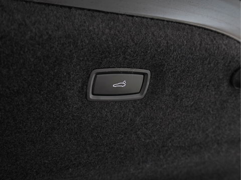 Porsche Taycan Performance 84 kWh [ 3-Fase ] Aut. *PANO | HEAT-PUMP | SPORT-CHRONO-PACK | LEATHER-MICROFIBRE | FULL-LED | MEMORY-PACK | BOSE-SOUND | AIR-SUSPENSION | BLINDSPOT | HEATED-SPORT-SEATS | CAMERA | DAB+ | ECC | PDC | 20''ALU*