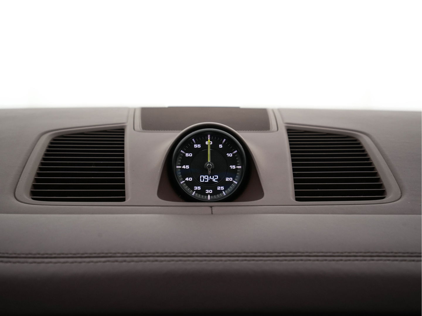 Porsche Cayenne 3.0 E-Hybrid Sport-Chrono-Pack (INCL-BTW) *PANO | CLUB-FULL-LEATHER | SOFT-CLOSE | MEMORY-PACK | SURROUND-VIEW | FULL-LED | NAVI-FULLMAP | AIR-SUSPENSION | DAB | DIGI-COCKPIT | PDC | CRUISE | SPORT-SEATS | 21"ALU*