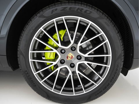 Porsche Cayenne 3.0 E-Hybrid Sport-Chrono-Pack (INCL-BTW) *PANO | CLUB-FULL-LEATHER | SOFT-CLOSE | MEMORY-PACK | SURROUND-VIEW | FULL-LED | NAVI-FULLMAP | AIR-SUSPENSION | DAB | DIGI-COCKPIT | PDC | CRUISE | SPORT-SEATS | 21"ALU*