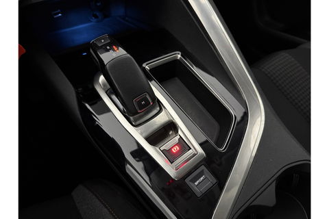 Peugeot 3008 PureTech 360 Camera Carplay LED Clima Cruise Virtual Navi 17"LMV Parkeersensoren