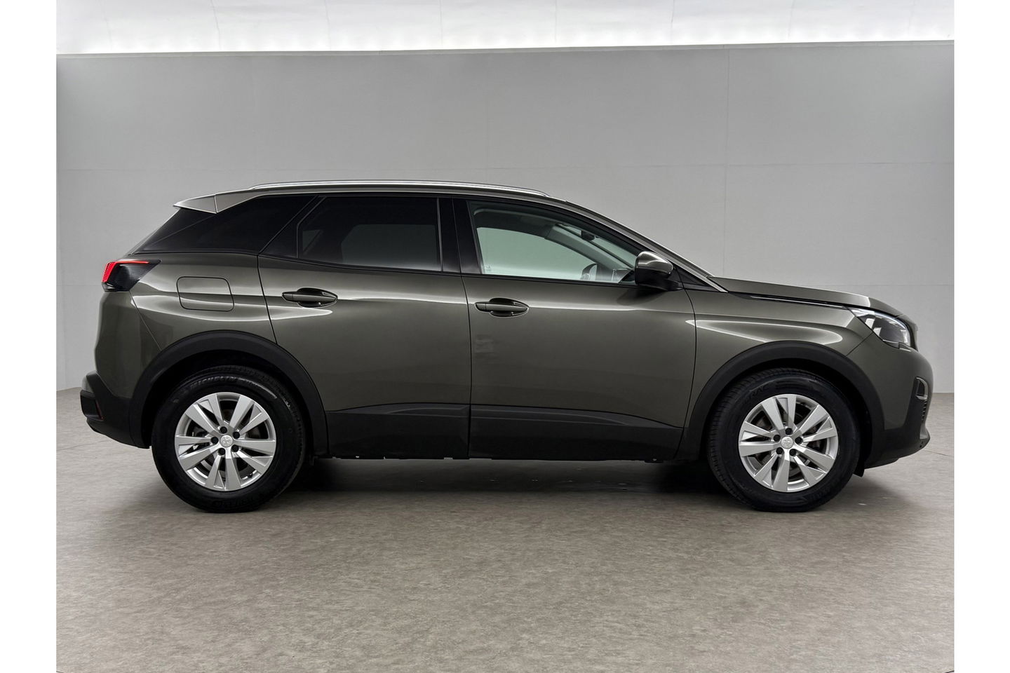 Peugeot 3008 PureTech 360 Camera Carplay LED Clima Cruise Virtual Navi 17"LMV Parkeersensoren