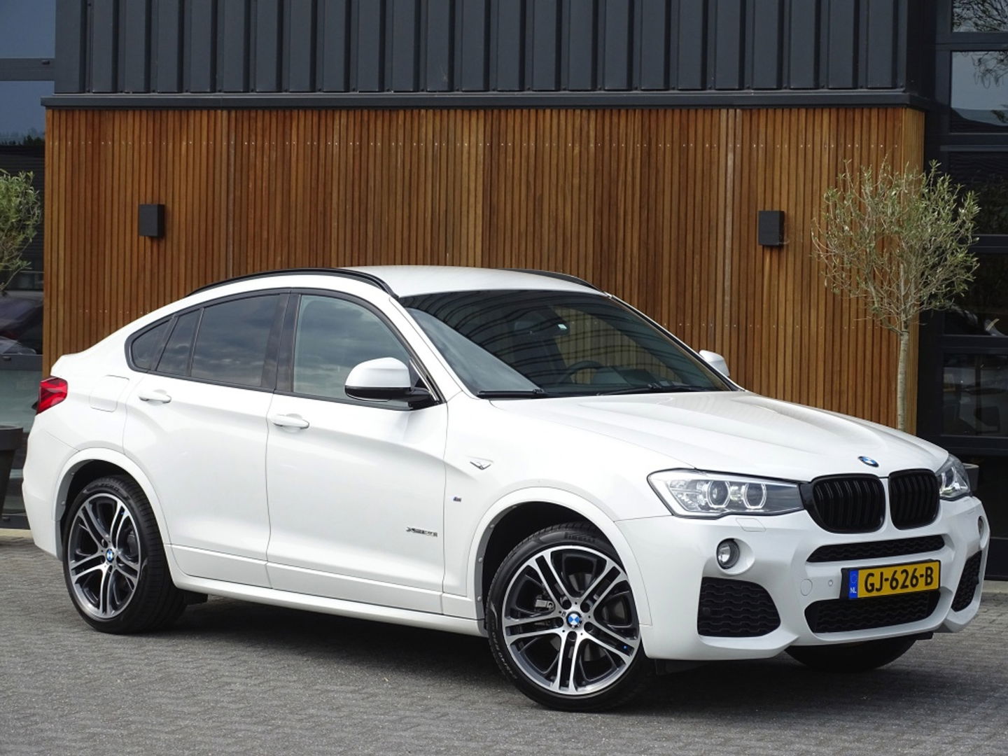 BMW X4 xDrive20i High Exec. M-Sport / LED *NAP*