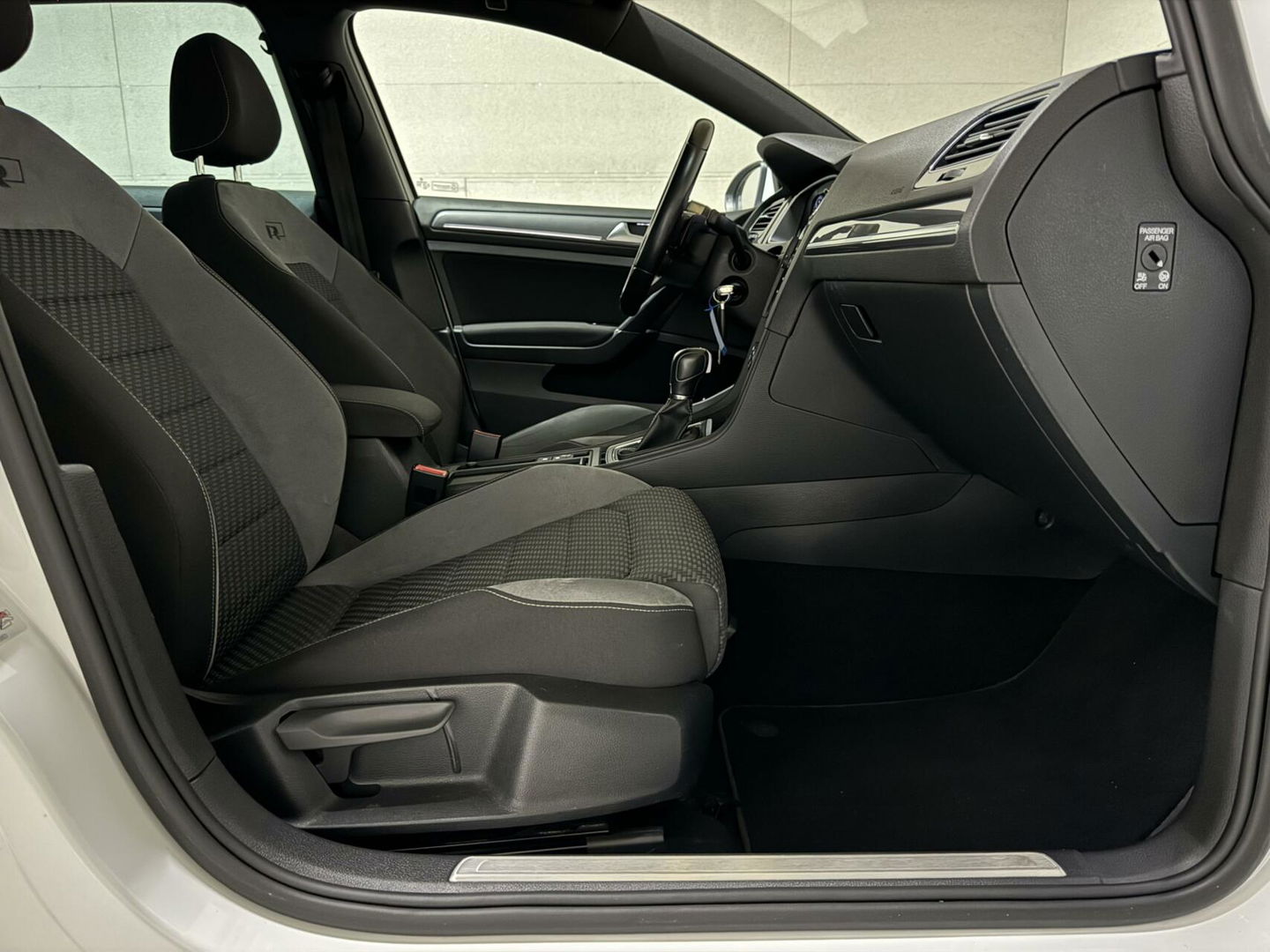 Volkswagen Golf 1.5 TSI 2x R-Line Virtual CarPlay ACC NAP