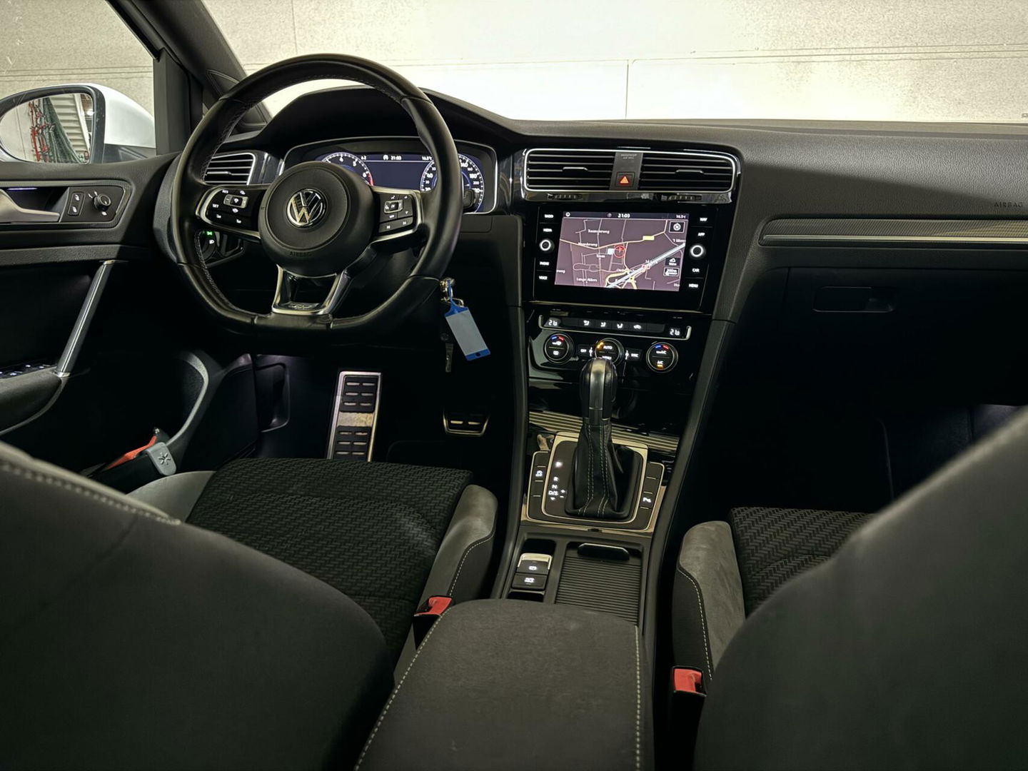 Volkswagen Golf 1.5 TSI 2x R-Line Virtual CarPlay ACC NAP