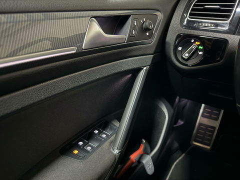 Volkswagen Golf 1.5 TSI 2x R-Line Virtual CarPlay ACC NAP