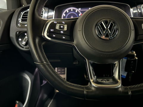 Volkswagen Golf 1.5 TSI 2x R-Line Virtual CarPlay ACC NAP