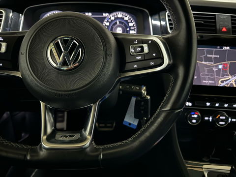 Volkswagen Golf 1.5 TSI 2x R-Line Virtual CarPlay ACC NAP