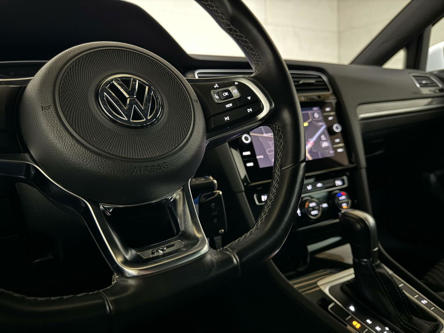 Volkswagen Golf 1.5 TSI 2x R-Line Virtual CarPlay ACC NAP