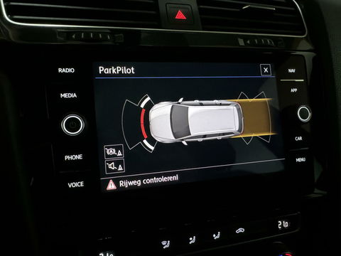 Volkswagen Golf 1.5 TSI 2x R-Line Virtual CarPlay ACC NAP