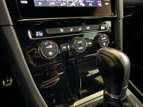 Volkswagen Golf 1.5 TSI 2x R-Line Virtual CarPlay ACC NAP