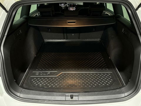 Volkswagen Golf 1.5 TSI 2x R-Line Virtual CarPlay ACC NAP